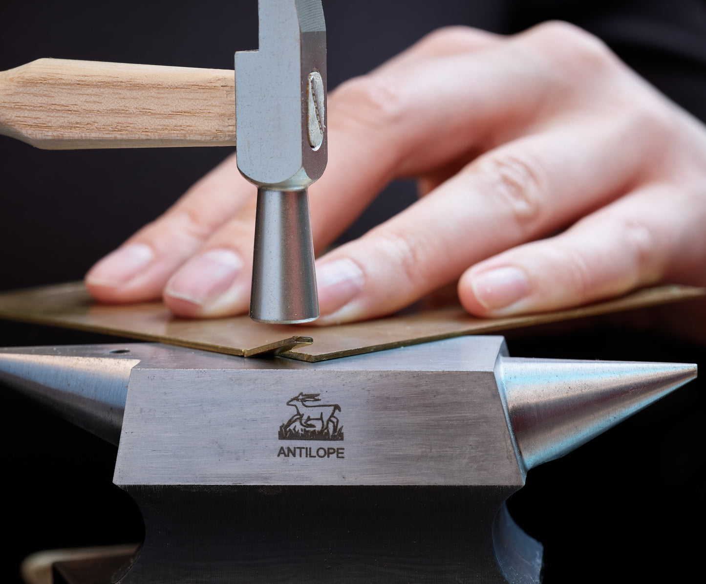 NIQUA marteau d’horloger pour travaux précision